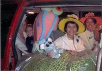 Holy Cow I can't believe all those animals fit in the car!